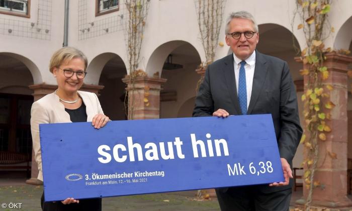 Das Leitwort des Ökumenischen Kirchentages 2021: "schaut hin"