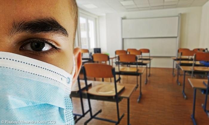 Schule Bayern Klassenzimmer Schüler Maskenpflicht Masken Corona Symbol