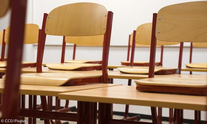 Leeres Klassenzimmer Stühle Tische Klasse Schule Symbol