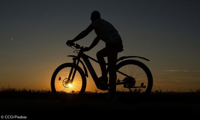 Ein Radfahrer