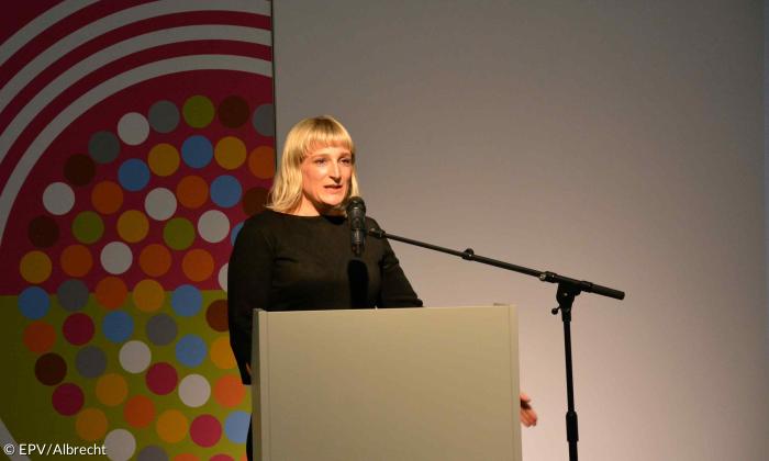 Anne Ackermann bei der Verleihung des Lagois-Fotopreises in Nürnberg.
