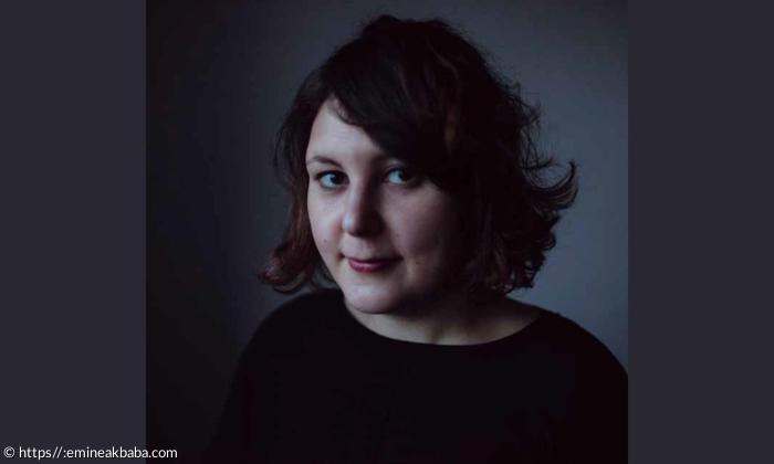 Die Fotografin Emine Akbaba