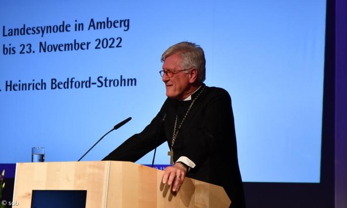 Landesbischof Heinrich Bedford-Strohm vor der Landessynode