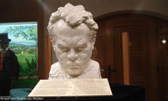 Eine Büste von Max Reger