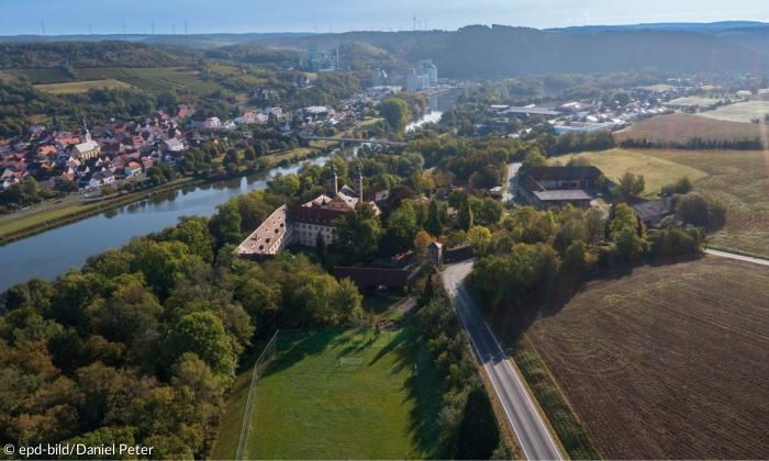 Das Kloster Triefenstein am Main ist seit 1986 die Heimat der Christusträger Bruderschaft