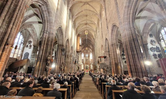 bischofsweihe_lorenzkirche_übersicht