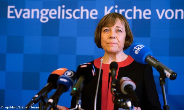 Annette Kurschus erklärt in Bielefeld vor Journalisten ihren Rücktritt