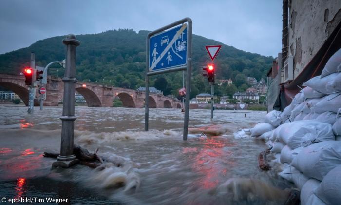 Hochwasser in einer Innenstadt