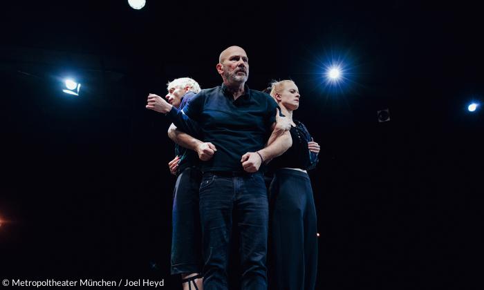 "Chronik der laufenden Entgleisungen" im Münchner Metropoltheater.