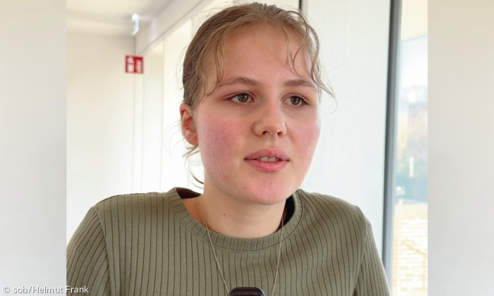 Porträt von Tabea, Schülerin der Oberstufe des Lukas-Gymnasiums in München-Laim 