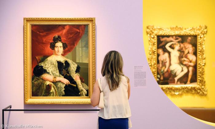 Blick in die Ausstellung "Haar - Macht - Lust"