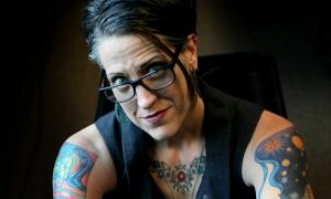 Fromme Tattoos sind ihr Markenzeichen: die US-amerikanische Pfarrerin Nadia Bolz-Weber.
