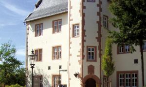 Julius-Echter-Vogtei und Eulenturm in Gerolzhofen.