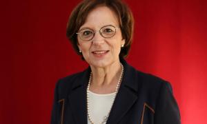 Sozialministerin Emilia Müller