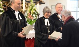 Gründungsgottesdienstes des neuen Dekanats mit Regionalbischöfin Dorothea Greiner und den Dekanen Thomas Guba und Hans Peetz