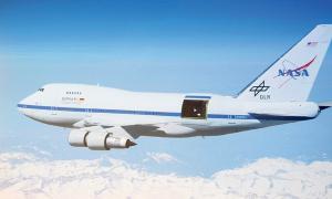 Jumbo-Jet mit Weltraumteleskop: die fliegende Sternwarte »Sofia«.