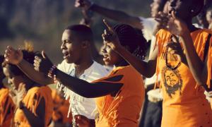 »Ein feste Burg«: der Kanaani-Jugendchor aus Arusha, Tansania.