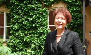 Stadtdekanin Barbara Kittelberger
