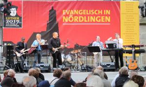 Die Pfarrerband »Gut drauf« beim Dekanatsfest in Nördlingen.
