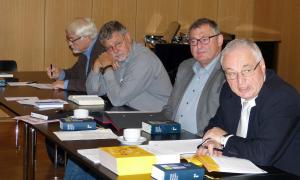 Pfarrkonferenz in Passau (von rechts): Rainer Oechslen, Dekan Wolfgang Bub, Asylbeauftragter Peter Metzger und stellvertretender Dekan Dieter Martin.