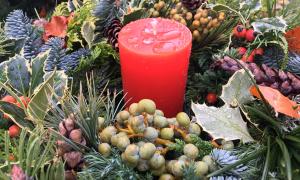 Adventskranz mit Kerze