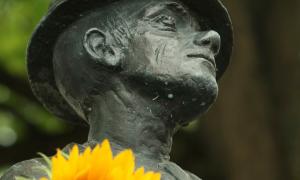 Karl Valentin Brunnen