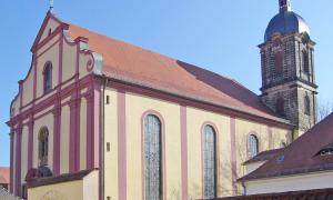 21.600 Euro in sechs Kuverts auf dem Altar: die Paulanerkirche in Amberg.
