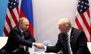Wladimir Putin und Donald Trump beim G20-Gipfel 2017 in Hamburg.