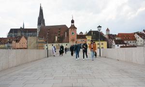 Die Steinerne Brücke in Regensburg 