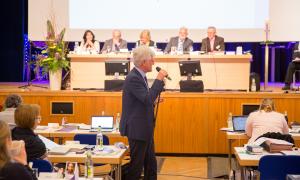 Der bayerische Landesbischof Heinrich Bedford-Strohm auf der Synodaltagung 2018 in Schwabach.