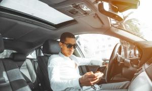 Auto Verkehr Handy Fahren 