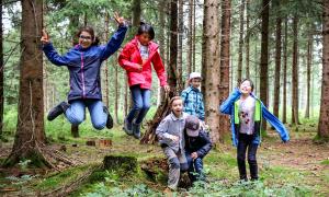 Kinder bei der Stadtranderholung im Planegger Holz