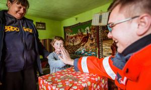 Weihnachtstrucker bringen Geschenke u.a. nach Rumänien
