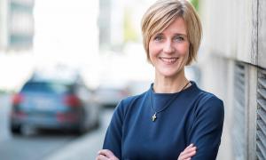 Die Fürther Pfarrerin Stefanie Schardien. (© ARD/BR/Markus Konvalin)