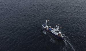 Rettungsschiff auf dem Meer