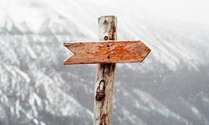 Schild Pfeil Berg