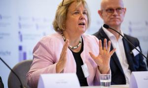 Annekathrin Preidel bei der Pressekonferenz der Landessynode 2019 in Bamberg