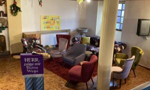 Gemeinde Untersiemau Sofa Sessel Gottesdienst