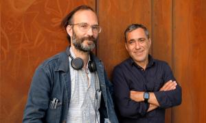 Die Leiter des Brechtfestivals Tom Kühnel und Jürgen Kuttner