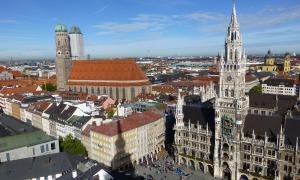 München Frauenkirche Marienplatz Innenstadt