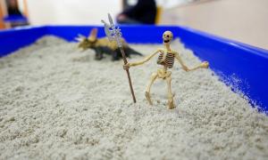 Sandarbeit als Therapie gegen Traumata