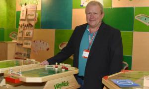 Harald Lange, Sportwissenschaftler an der Universität Würzburg, auf der Spielwarenmesse Nürnberg
