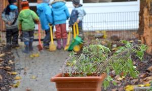 Kinder Kita spielen Kindergarten