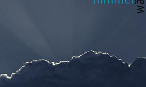 Wolken Dunkel Licht Sonne himmelwärts