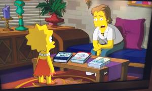 Lisa Simpson befragt Pastor Bode Wright, warum er einst eine Bibel verbrannte. Die Bücher vor ihm, »Accidental Saints« (Unheilige Heilige) von Nadia Bolz-Weber und »The Universal Christ« (Die Wiederentdeckung des universalen Christus) von Richard Rohr, sind Bestseller zeitgenössischer liberaler Theologie. 
