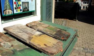 Alte Dachziegel der Seekapelle in Bad Windsheim zum Mitnehmen.