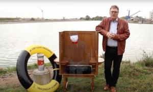 Pfarrer Hans-Jürgen Luibl in seinem YouTube-Podcast "#kurz #krass #kirchlich"