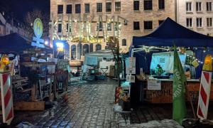 Auf dem Sebalder Platz campieren Klima-Aktivisten