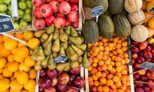 Obstsorten auf einem Markt