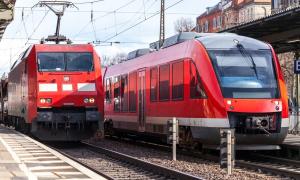 Zwei S-Bahnen auf dem Gleis